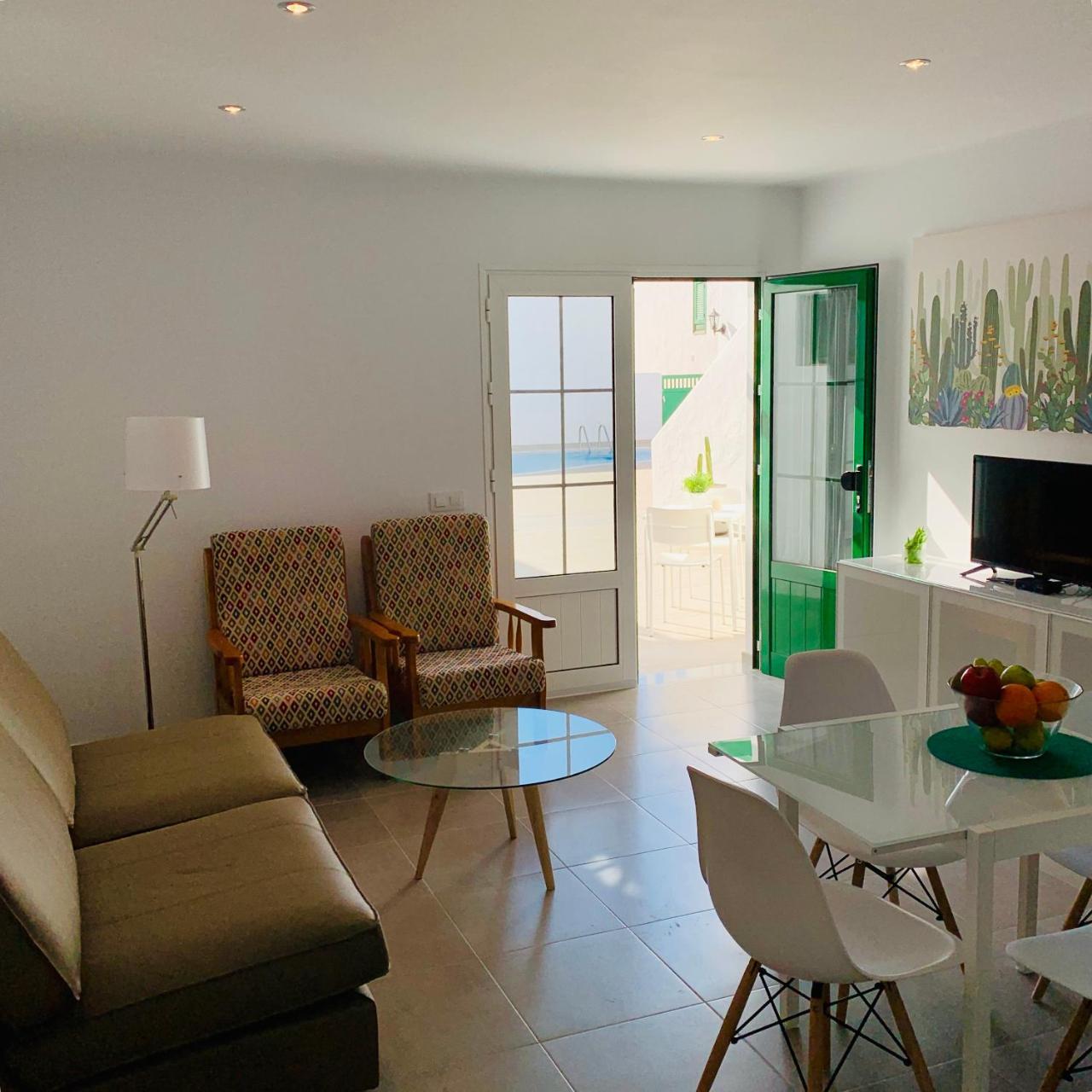 تياس Apartamentos Zalabar المظهر الخارجي الصورة